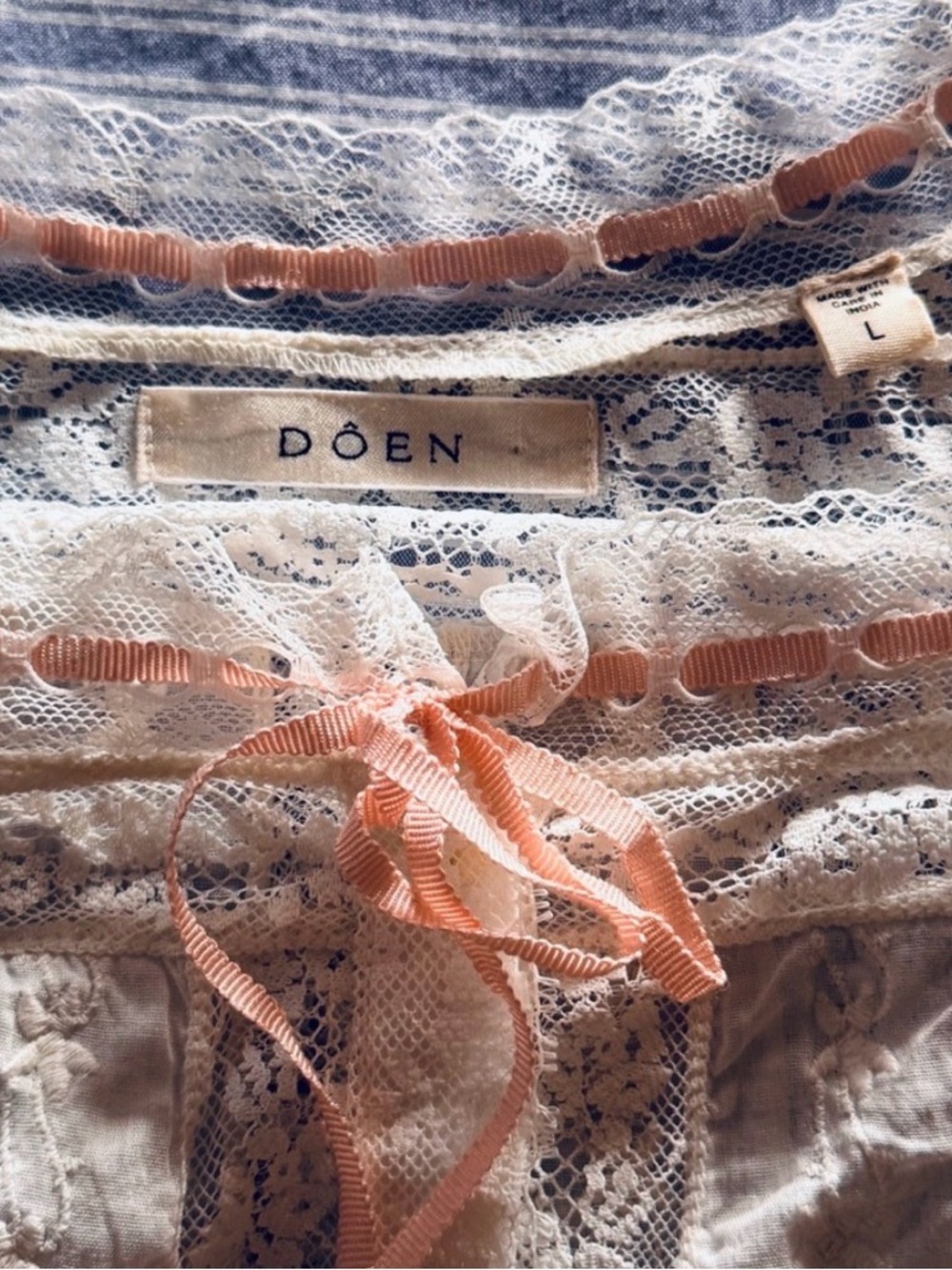 Doen Lace Short Sleeve - White - Picture 3 of 6
